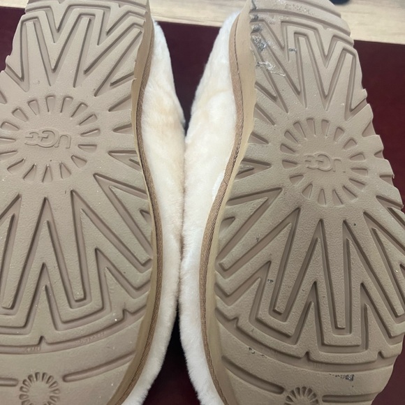 Ugg Classic Cozy Furry Bootie Slippers - Picture 6 of 7